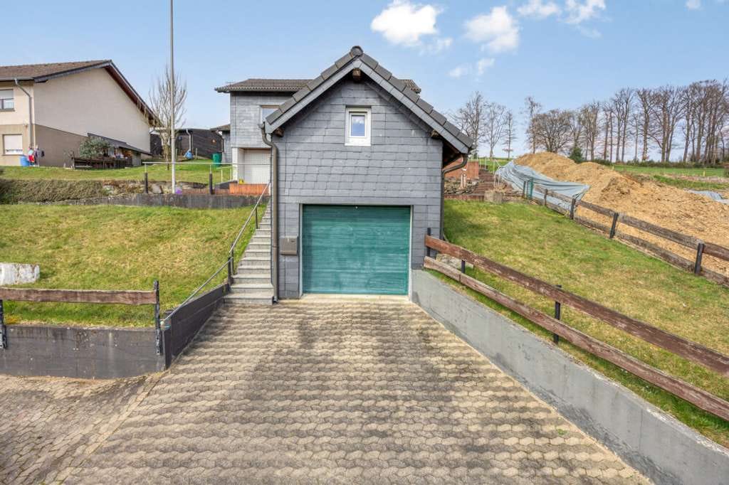 Immobilie in Wipperfürth - Einfamilienhaus mit viel Potenzial in grüner Lage von Wipperfürth Ohl - Bild 2