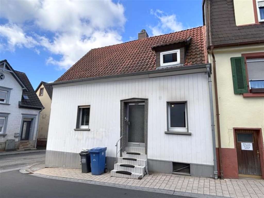 Immobilie in Otterbach - Handwerker aufgepasst - Einfamilienhaus mit viel Potenzial in Otterbach zu verkaufen - Bild 0