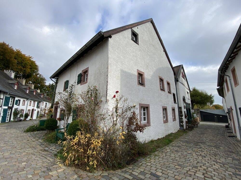 Immobilie in Dahlem - Einfamilienhaus mit Ausbaupotential - optimal für Liebhaber historischer Bausubstanz - Bild 3