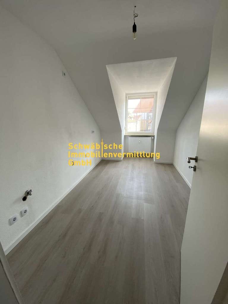Immobilie in Markgröningen - Frisch modernisiert & sonnig | 3-Zimmer-Dachgeschosswohnung im Herzen Markgröningens - Bild 4