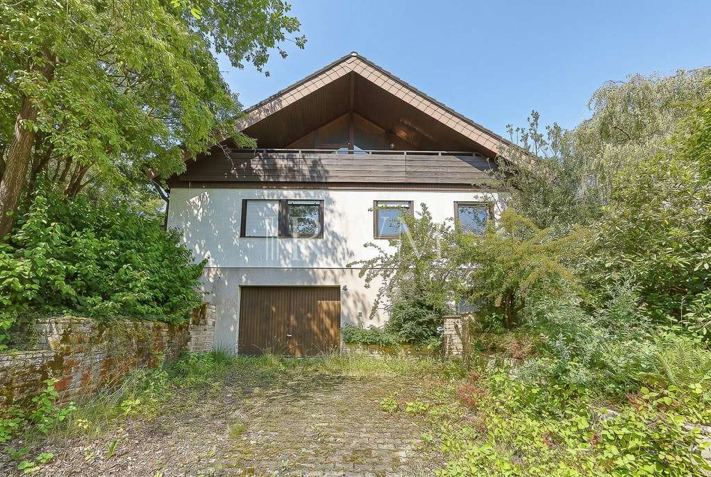Immobilie in Weissach im Tal - Sanierungsbedürftiges Einfamilienhaus mit 741 m² Grundstück in Cottenweiler - Bild 1