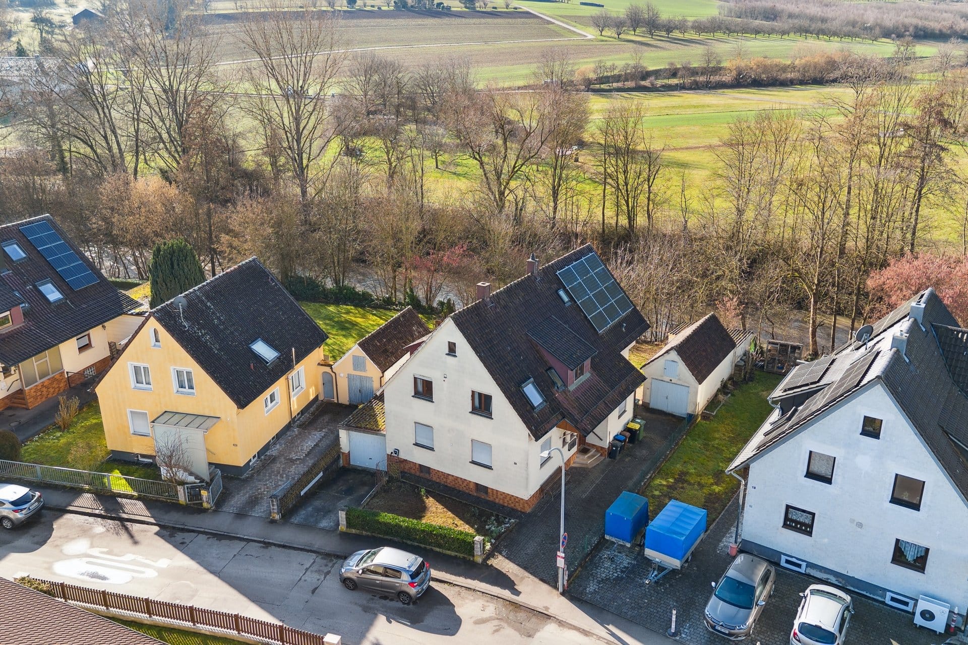 Immobilie in Steinheim an der Murr - Ruhige Lage und Blick ins Grüne: Freistehendes Haus mit PV-Anlage - Bild 1