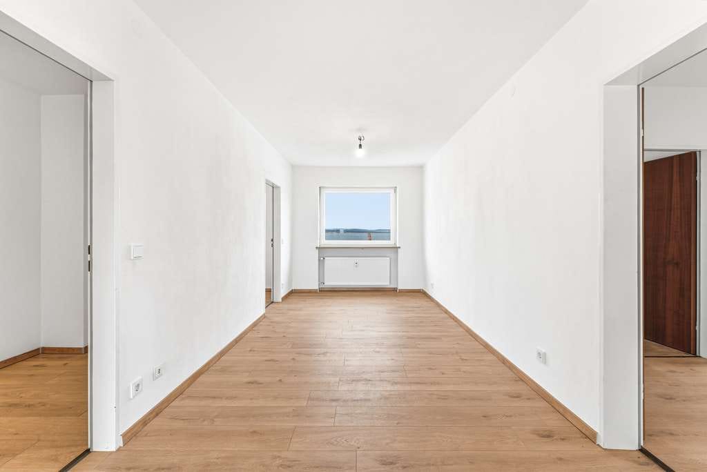 Immobilie in Roding - Modernisierte 4,5-Zimmer-Wohnung in ruhiger Lage von Roding! - Bild 2