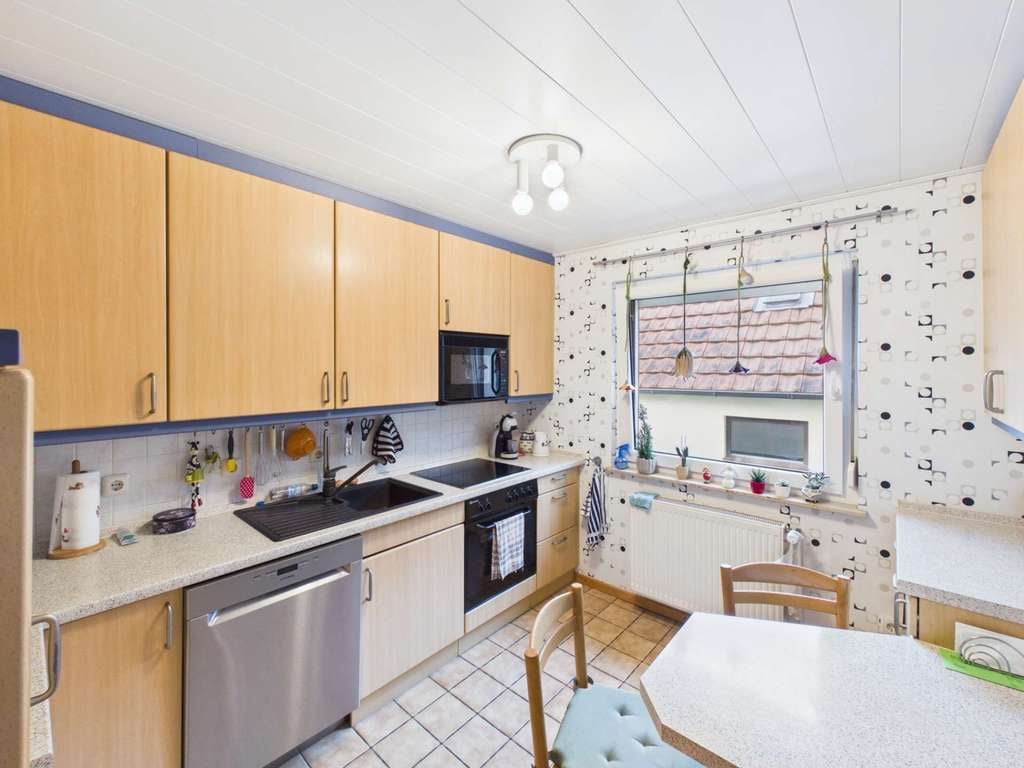Immobilie in Lehre - Gepflegtes und gut gelegenes Wohnen in Lehre | 1000m² | 7 Zimmer | Glasfaser | Garage - Bild 2