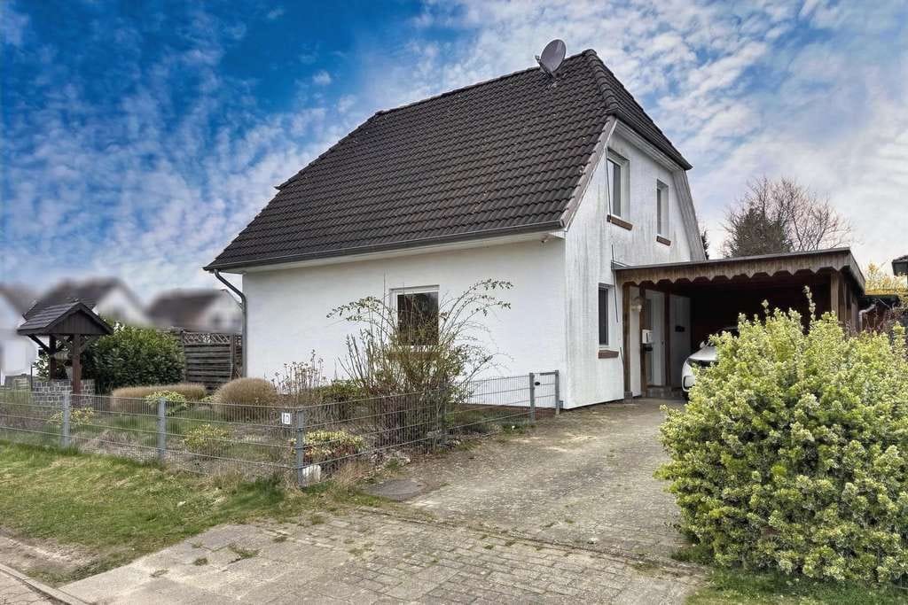 Immobilie in Vollersode - Solide Basis, große Möglichkeiten – Ihr Haus zum Verwirklichen - Bild 1