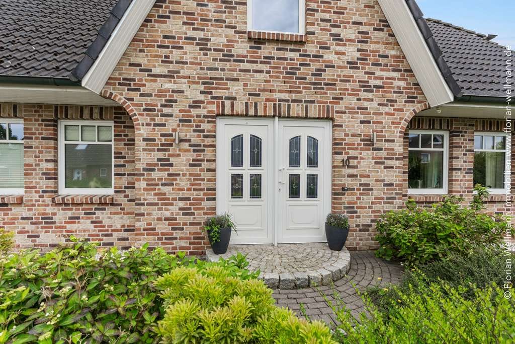 Immobilie in Heeslingen - Heeslingen | Großzügiges Einfamilienhaus mit Pool, Kamin, Vollkeller und idyllischem Garten - Bild 1