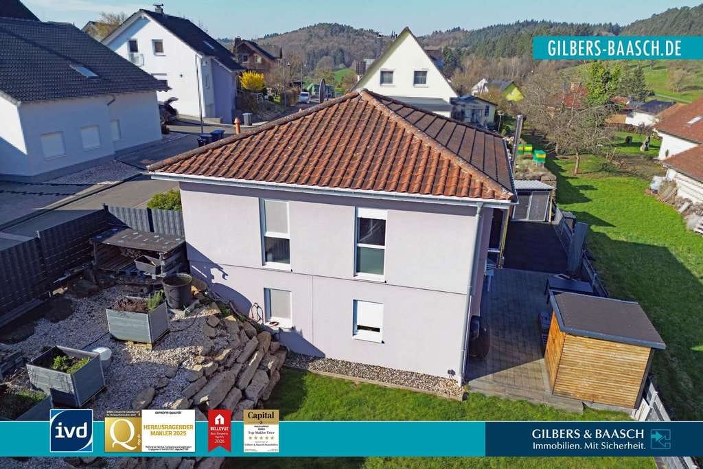Immobilie in Naurath (Eifel) - Naurath (Eifel): Sofort bezugsfreies Einfamilienhaus mit Terrasse, Garten und Fernblick - Bild 0