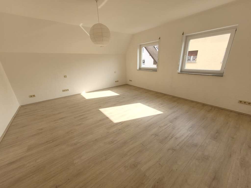 Immobilie in Bietigheim - Hochwertiges 3-Parteienhaus mit riesiger Garage und vielen Luxusextras - Bild 0