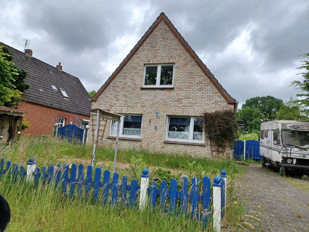 Immobilie in Apen - Zwangsversteigerung: großes Grundstück mit Einfamilienhaus und Nebengebäuden - Bild 0