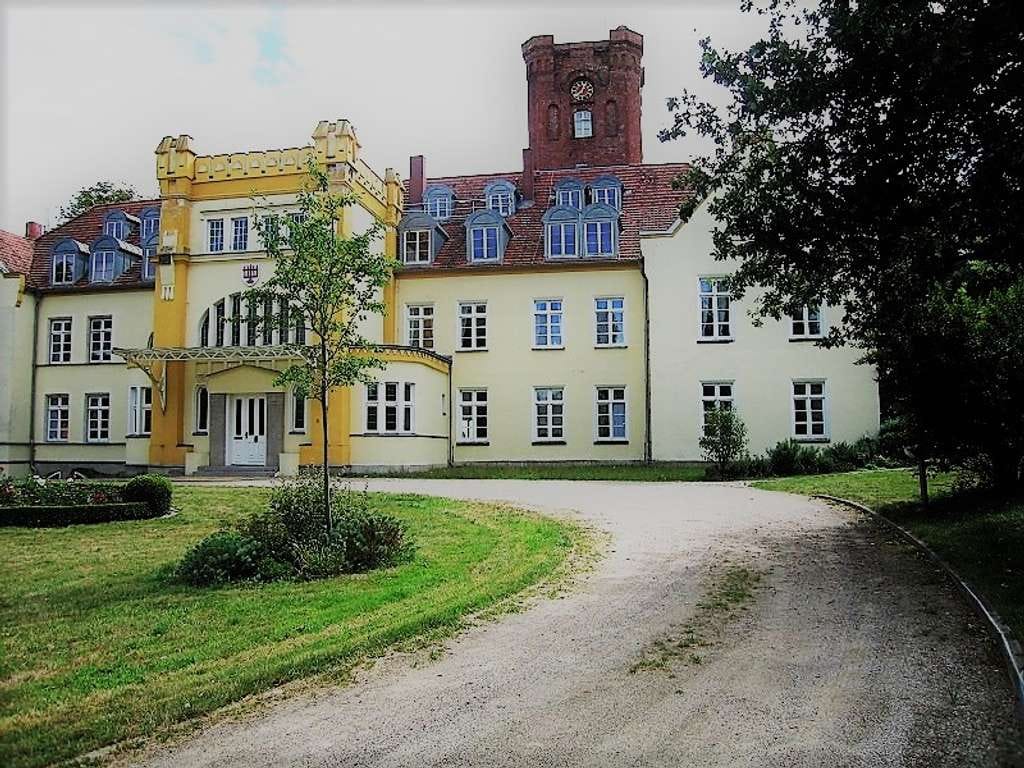 Immobilie in Lelkendorf - Exclusive ETW mit traumhaftem
Ausblick im Schloss Lelkendorf - Bild 2