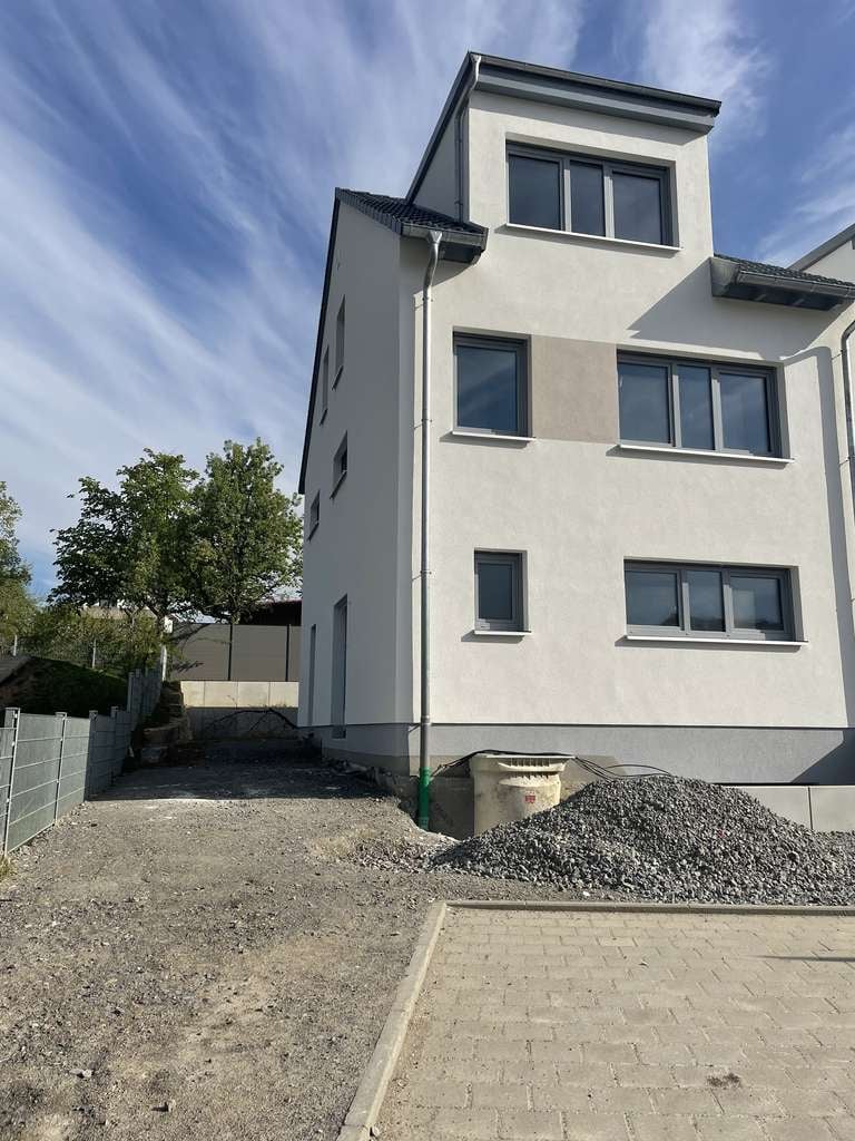 Immobilie in Steinheim an der Murr - 193 qm - Neubau als Ausbauhaus - auch bei aktuellen Zinsen bezahlbar ! - Bild 0