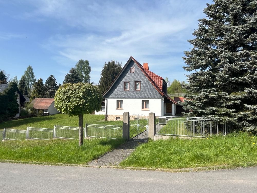 Immobilie in Schleusingen - Einfamilienhaus mit Jägerhütte & Baugrundstück in Schleusingen - Bild 0