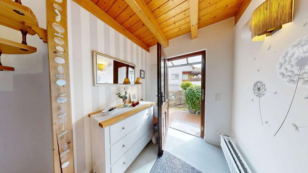 Immobilie in Busenberg - ~~ KLEIN ABER FEIN - LANDHAUS MIT SCHEUNE, GARTEN UND AUSBAUPOTENZIAL ~~ - Bild 3
