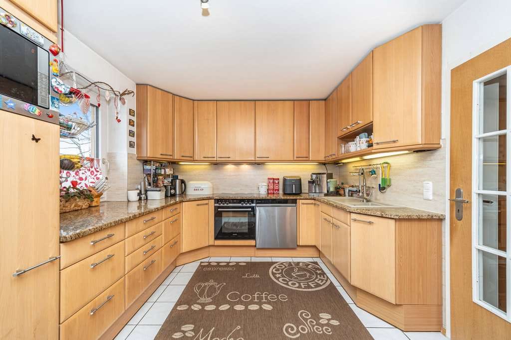 Immobilie in Bad Heilbrunn - Freiraum mit Alpenkulisse – großzügige Haus-in-Haus-Wohnung in ruhiger Lage von Hohenbirken - Bild 4