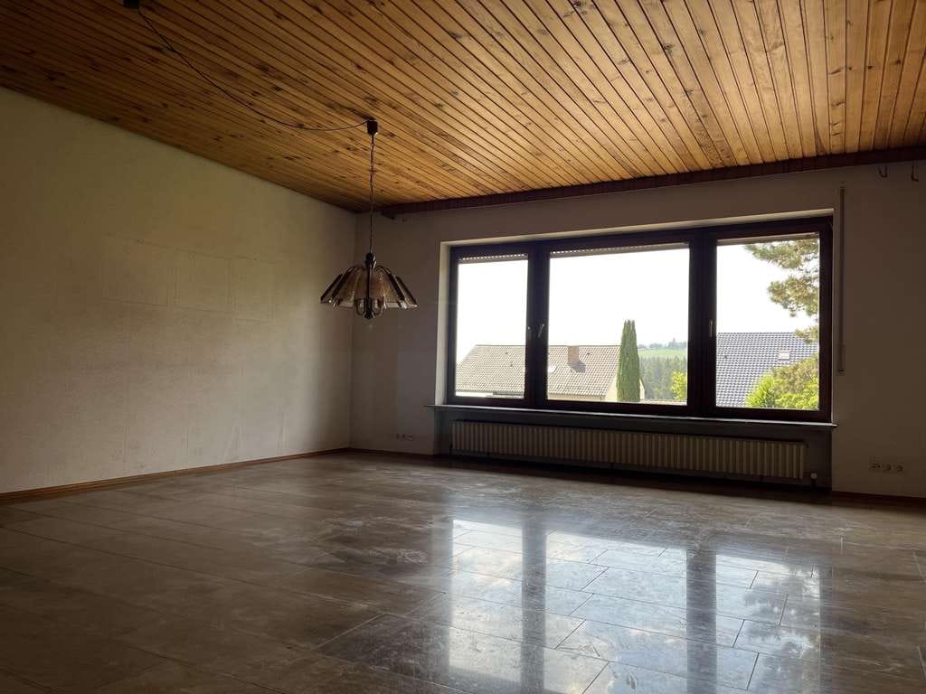 Immobilie in Rosenberg - Großzügiges Zweifamilienhaus mit schönem Garten in Rosenberg - Bild 1