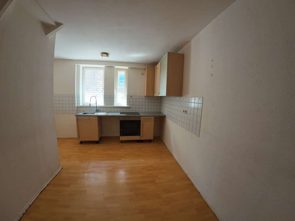 Immobilie in Brackenheim - VBU Immobilien - Charmante 3-Zimmer-Wohnung im 2. OG eines sanierten Altbaus - Bild 2