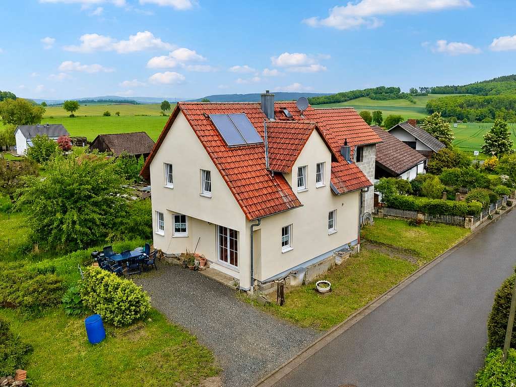 Immobilie in Altenkunstadt - Tolles Wohnhaus mit großen Garten in traumhafter Lage von Altenkunstadt OT - Bild 0