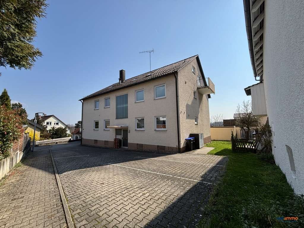 Immobilie in Ostfildern - Charmante DG-Wohnung: Ruhig gelegen mit schönem Blick - Bild 0