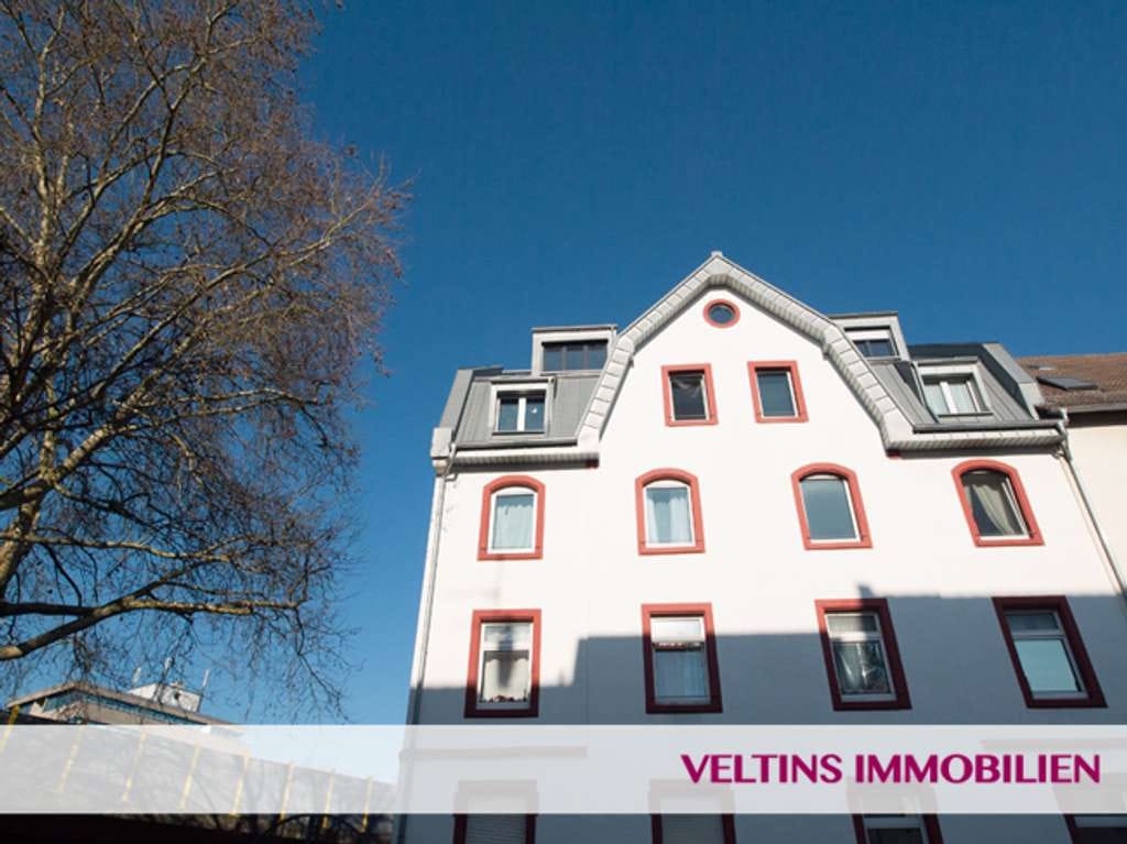 Immobilie in Frankfurt am Main - F-Hausen: Helle, sanierte  Single-Wohnung mit Gartennutzung, Einbauküche nahe U-Bahnstation - Bild 0