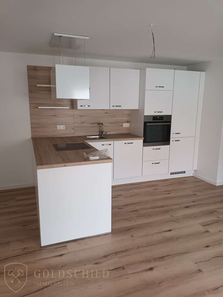 Immobilie in Dettingen unter Teck - Neuwertige TOP 2,5 Zimmer Wohnung in Dettingen u. T. -  Barrierefrei - Bild 1