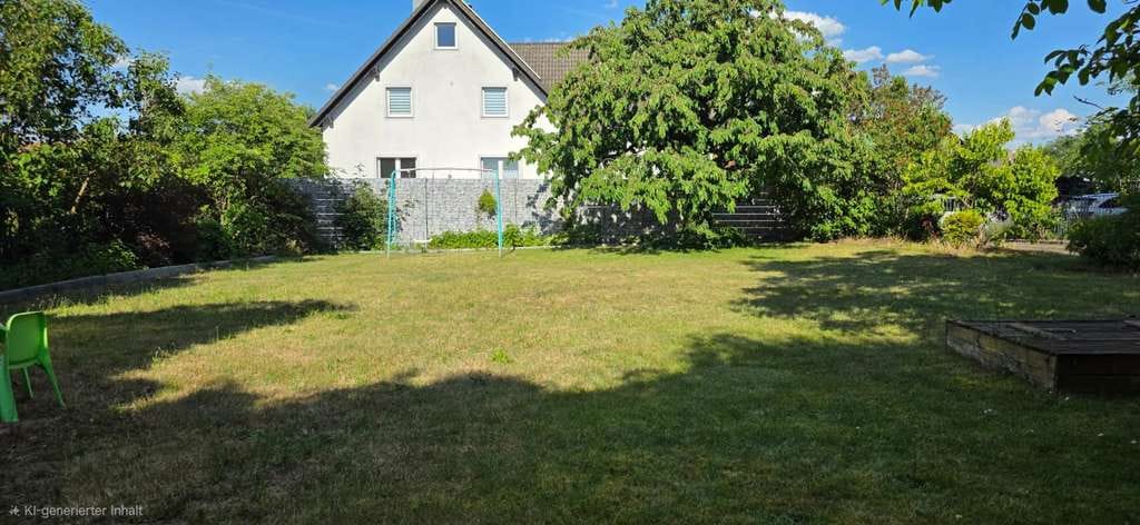 Immobilie in Schlüsselfeld - Mehrfamilienhaus mit großem eingezäunten Grundstück - Bild 1