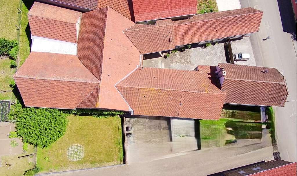 Immobilie in Kolitzheim - Vermietetes, historisches Anwesen mit Scheune, Nebengebäuden und großem Entwicklungspotenzial - Bild 4