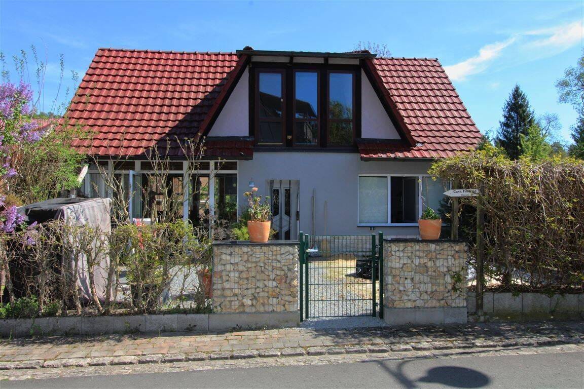 Immobilie in Meiningen - Extravagantes Wohnhaus mit Einliegerwohnung, Atelier & Gästehaus - Bild 1