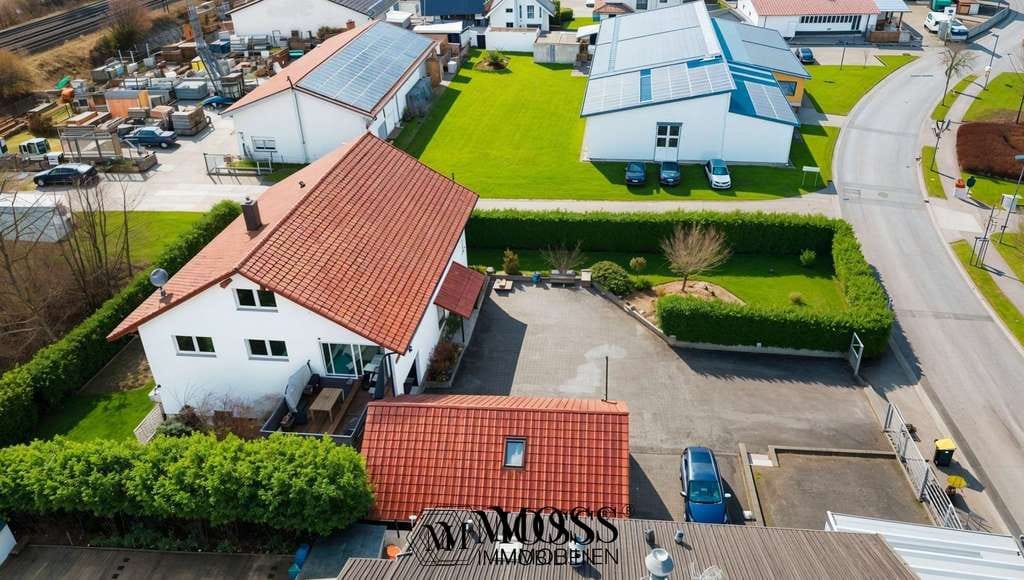 Immobilie in Heitersheim - Freistehendes Wohnhaus mit gigantischen Möglichkeiten - Bild 1