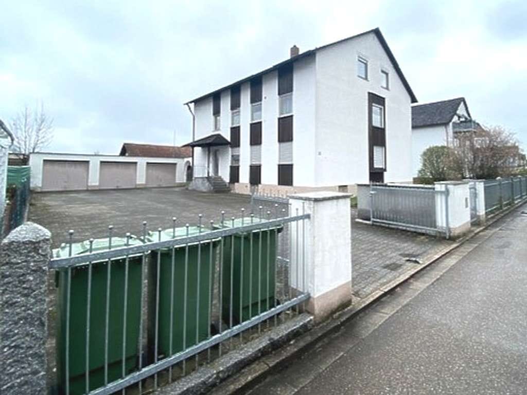 Immobilie in Regenstauf - Großzügige 4,5 Zimmer Wohnung mit Gartennutzung in Diesenbach bei Regenstauf - Bild 0