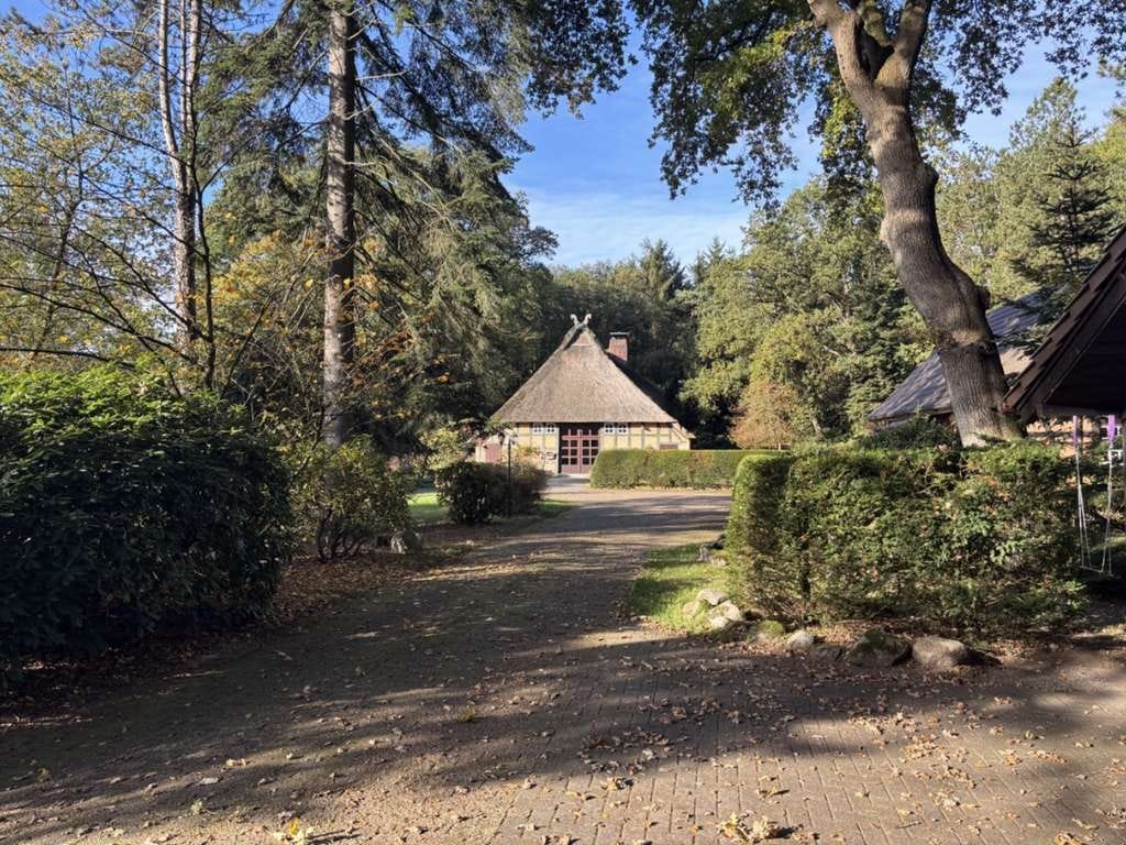 Immobilie in Worpswede - Historisches Fachwerkanwesen in ruhiger Lage mit Nebengebäude und Ausbaureserve KEIN DENKMALSCHUTZ - Bild 2