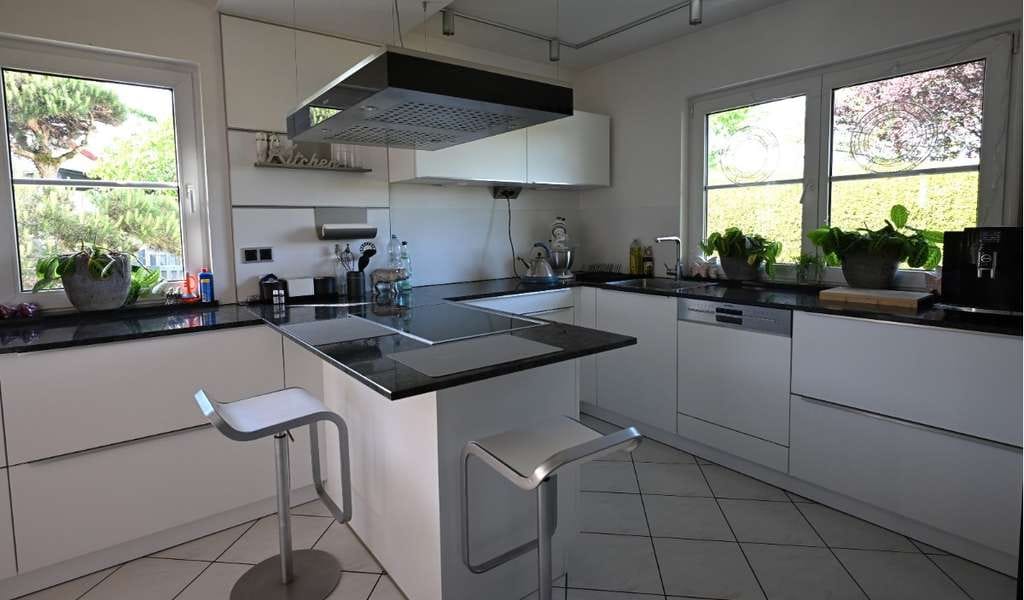 Immobilie in Aglasterhausen - Modernes freistehendes Einfamilienhaus mit Garten in gefragter Wohnlage - Niedrigenergiehaus! - Bild 4