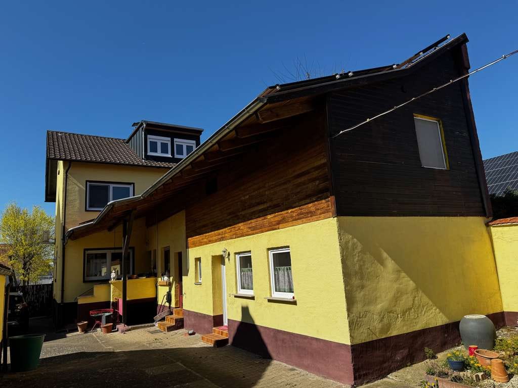 Immobilie in St. Leon-Rot - Zweifamilienwohnhaus mit großer Scheune und Bauplatz in 2. Reihe - Bild 2