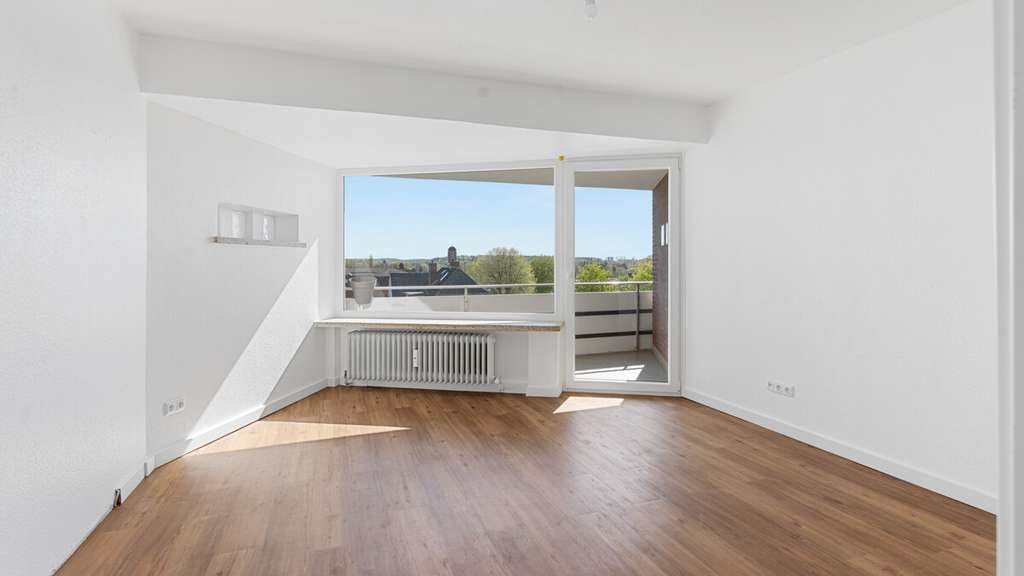 Immobilie in Malente - 1-Zimmer mit Wow-Blick: Balkon, neue Küche und viel Licht - Bild 2