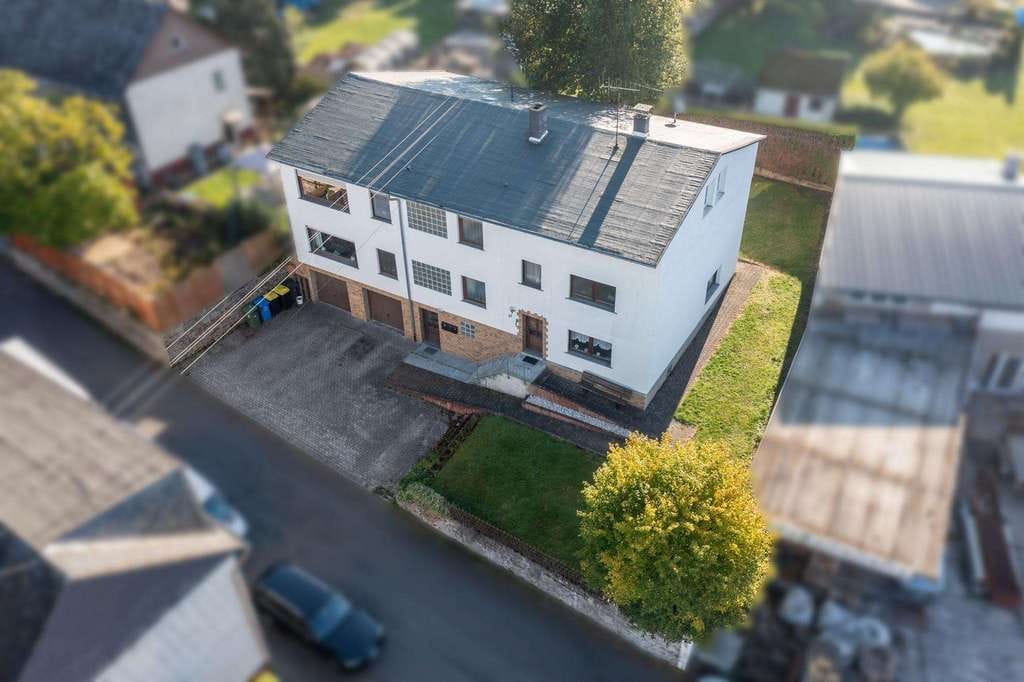 Immobilie in Oberweiler-Tiefenbach - Großes, flexibles Dreifamilienhaus mit Ausbaureserve, zwei Garagen, Hof und Garten - Bild 4
