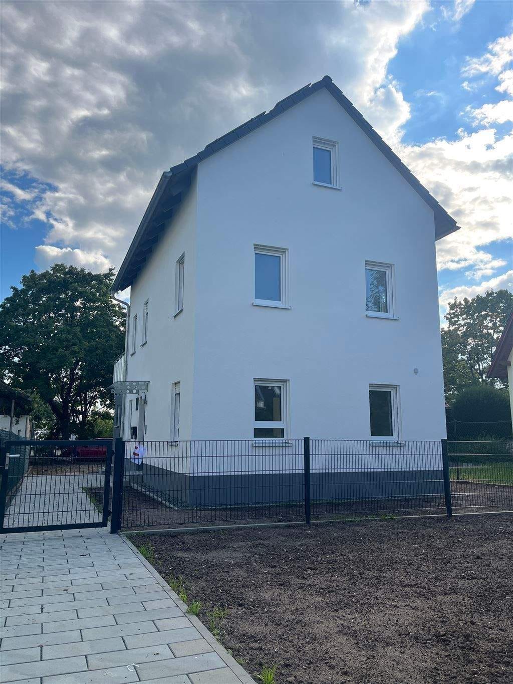 Immobilie in Oberhaid - Schlüsselfertig & Provisionsfrei! - Drei EFH zur Selbstverwirklichung in Oberhaid zu verkaufen! - Bild 2