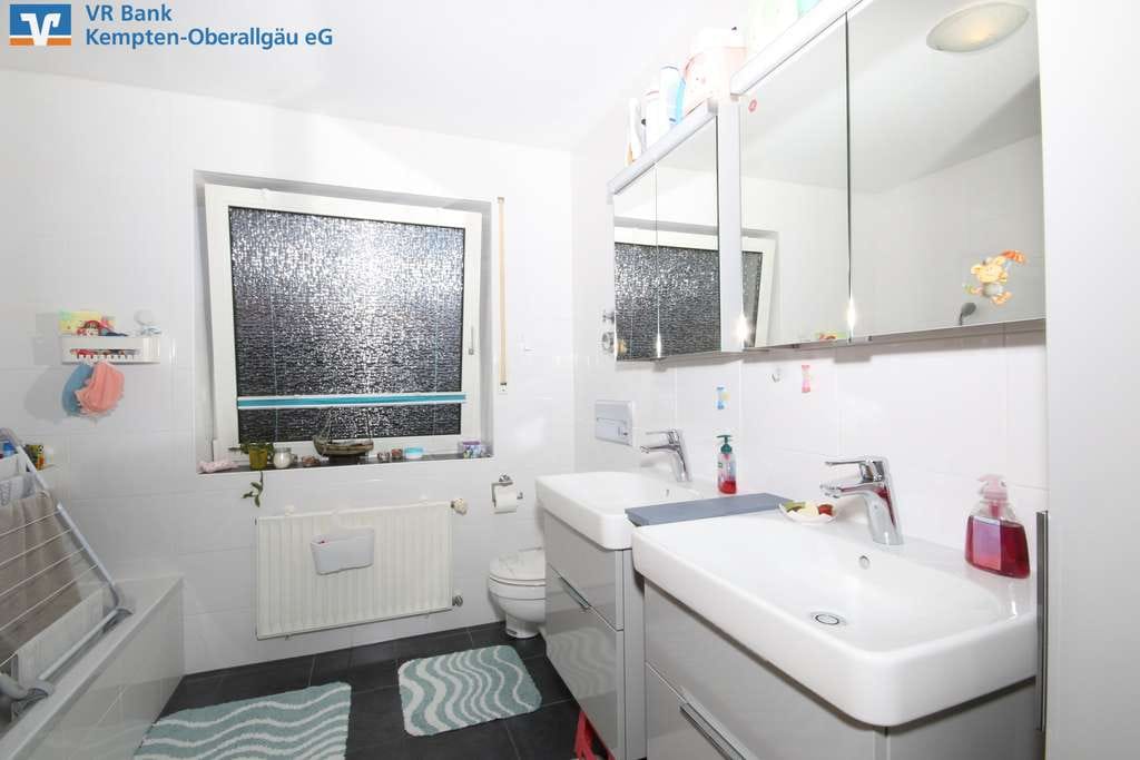 Immobilie in Immenstadt im Allgäu - Voll vermietetes Dreifamilienhaus in ruhiger Lage – ideale Kapitalanlage - Bild 4