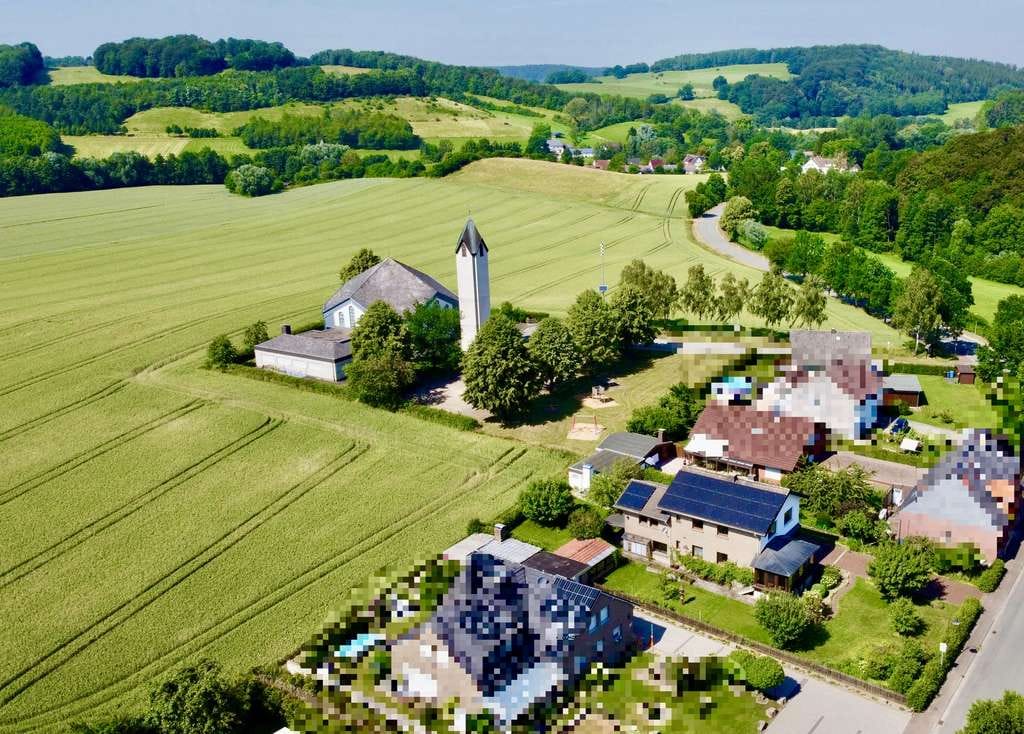 Immobilie in Bad Driburg - Idyllisches 1-2 Fam.-Haus + Einliegerwohnung – In nur 20 Min. in Paderborn! - Bild 0
