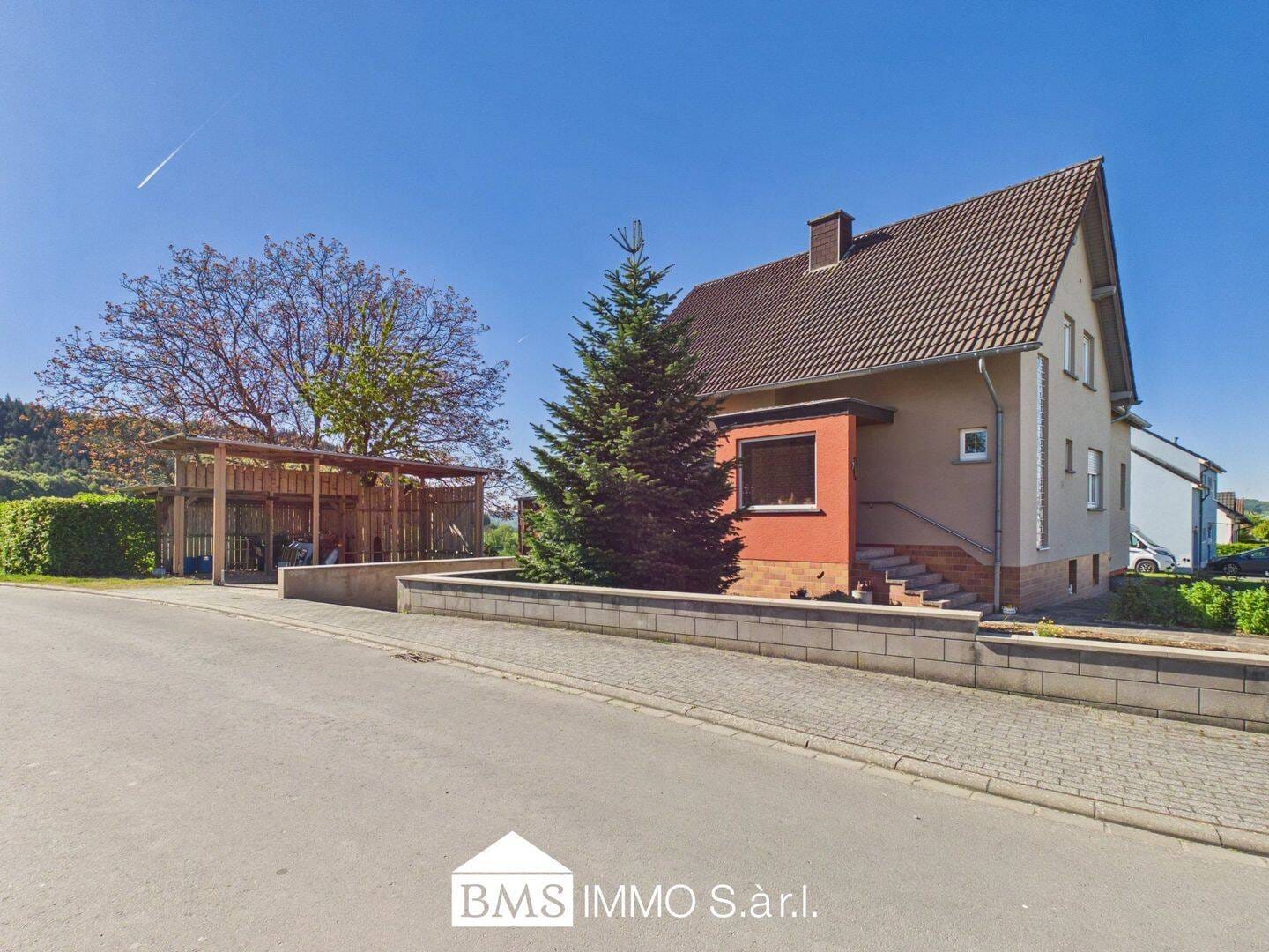 Immobilie in Biesdorf - Besonderes Wohnhaus mit tollem Ausblick in ländlicher Idylle! - Bild 1