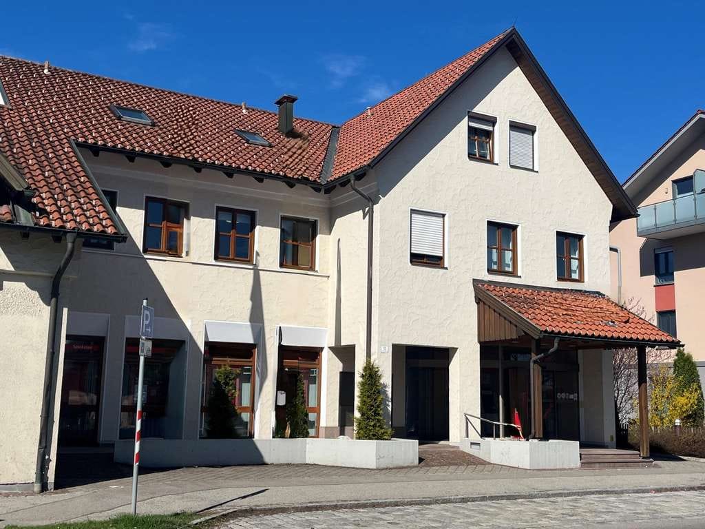 Immobilie in Biessenhofen - SOLIDE KAPITALANLAGE!!! Wohn- und Geschäftshaus in Biessenhofen - Bild 0