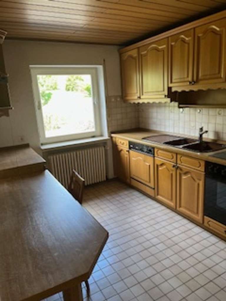 Immobilie in Östringen - Gepflegtes Ein-/Zweifamilienhaus in Östringen-Tiefenbach in bevorzugter Lage - Bild 2