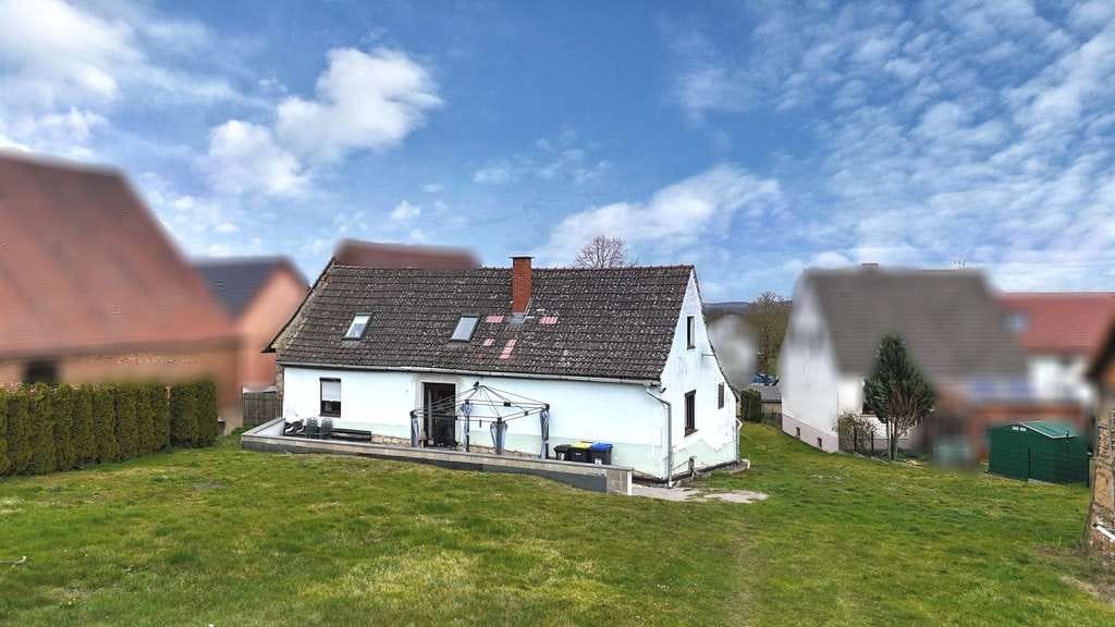 Immobilie in Bad Sulza - Zuhause im Grünen – ruhiges Wohnen mit großem Garten und viel Freiraum - Bild 1