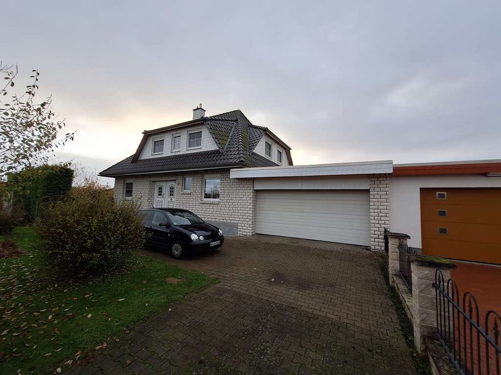 Immobilie in Dedelstorf - Gelegenheit: Haus mit Pool, Kaminofen, Wintergarten und reichlich Platz im Haus und großem Garten - Bild 1