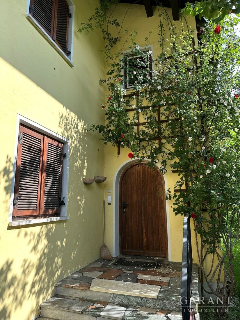 Immobilie in Kiefersfelden - Charmantes Mehrfamilienhaus in zentrumsnaher Lage von Kiefersfelden - Bild 0
