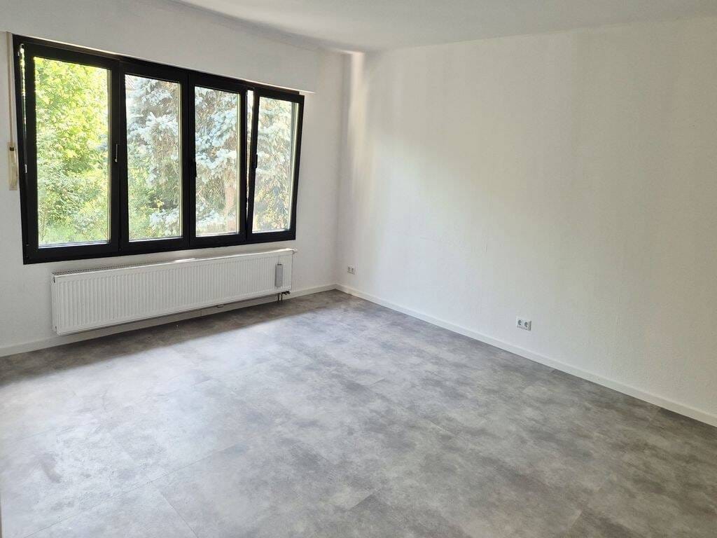 Immobilie in Trunkelsberg - Ihr grünes Refugium: Charmantes 5-Zimmer-Haus mit sonnigem Traumgarten und neuer Ausstattung - Bild 1