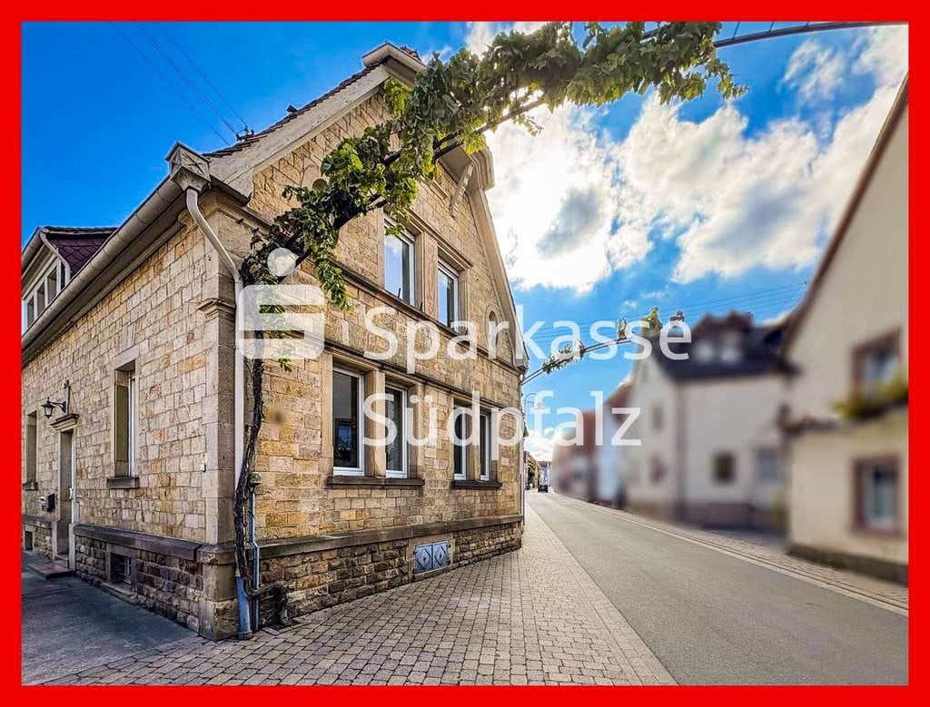 Immobilie in Edenkoben - Charmantes Ein- oder Zweifamilienhaus in Edenkoben
 - Bild 0