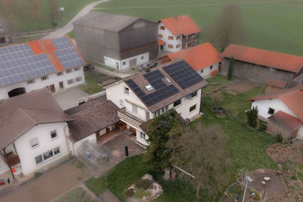 Immobilie in Jengen - Flexibel.Zukunftsfähig.Familiär - Zweifamilienhaus auf großzügigem Grundstück & Ausbaupotenzial - Bild 1