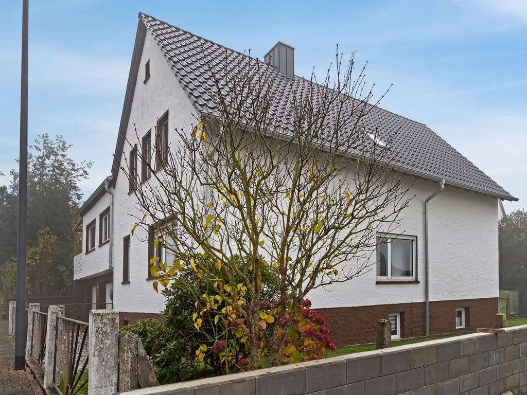Immobilie in Merenberg - Geschmackvoll saniertes Einfamilienhaus in Merenberg bei Limburg Weilburg - Bild 1