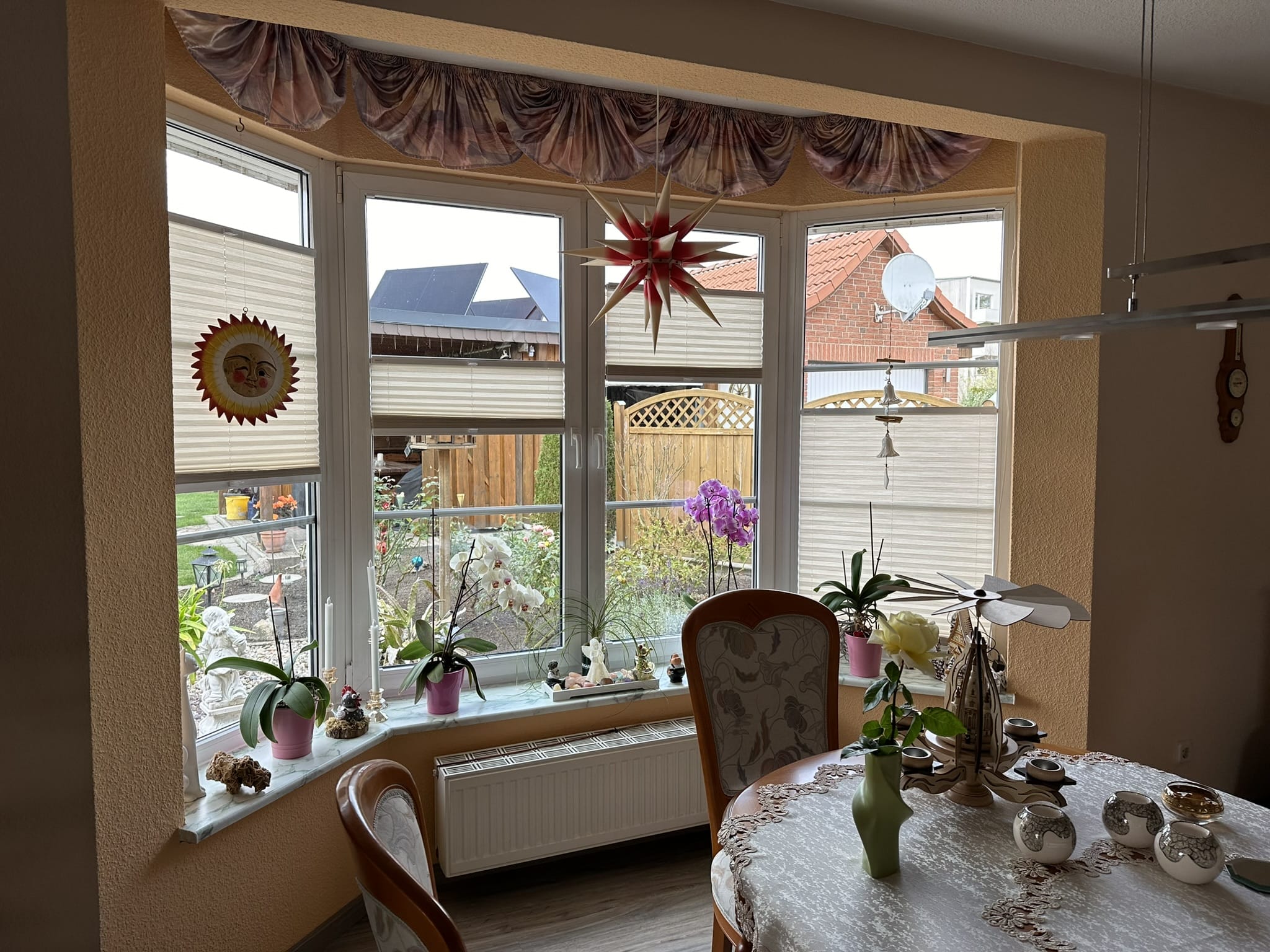 Immobilie in Neverin - Top gepflegtes Einfamilienhaus mit Wintergarten, Kamin, 2 Garagen, Fernblick - Bild 3