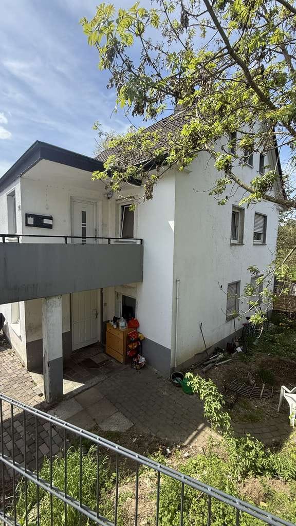Immobilie in Detmold - Mehrfamilienhaus mit 3 Einheiten, großem Grundstück & sofortigem Cashflow – 2.100 m² Grundstück - Bild 2