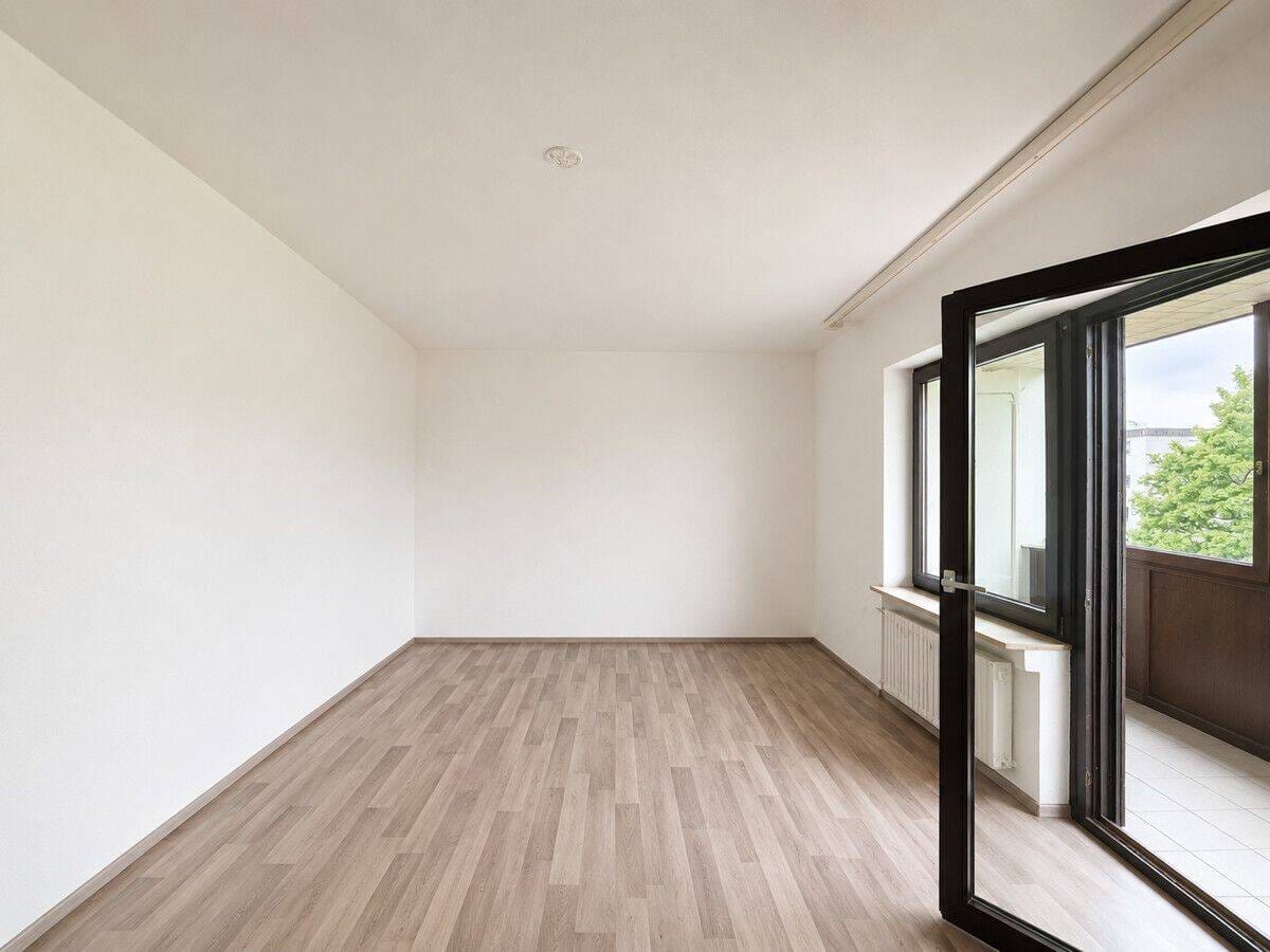 Immobilie in Villingen-Schwenningen - Vermietete 1-Zimmer-Wohnung mit Balkon & TG-Stellplatz - Bild 1
